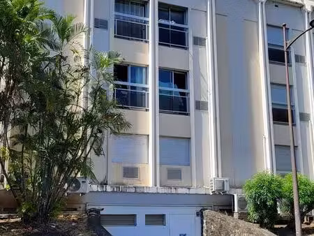a louer studio st denis centre proche lycée
