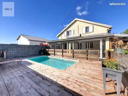 villa 6 pièces 123 m²