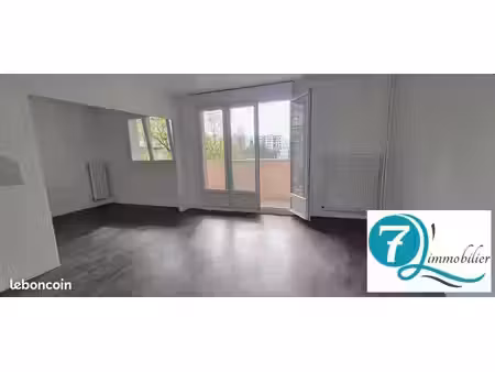 appartement 7 pièces 82 m²