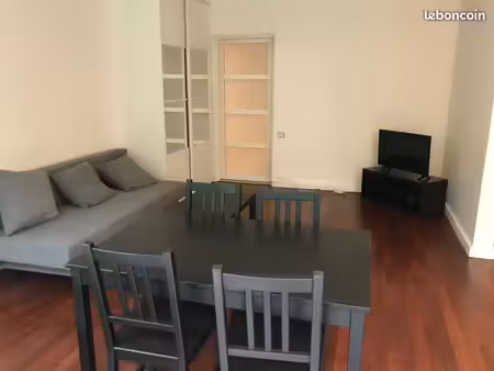 appartement 80 m3 pour trois étudiants