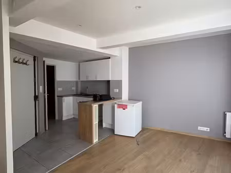 à vendre – charmant studio de 22 m² situé à proximité immédiate du centre-ville de chartre