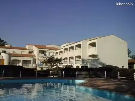 studio ile d'oléron avec piscine et tennis libre pour septembre