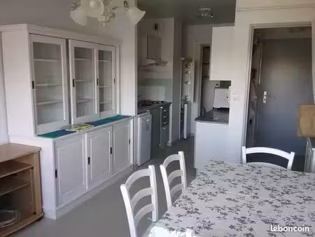 t2 dans résidence très calme