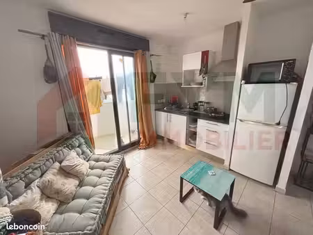 studio 1 pièce 26 m²