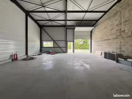 local industriel 115 m²