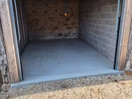 garage / box