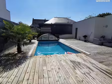 maison 5 pièces plain-pied 149 m² - piscine - dpe a