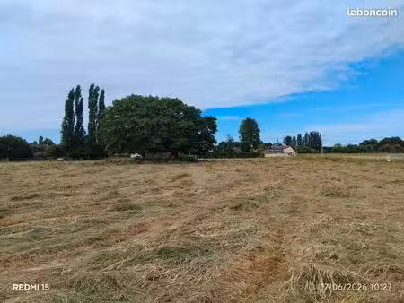 terrain 1 110 m² crestot