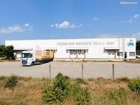 local commercial 3 130 m²