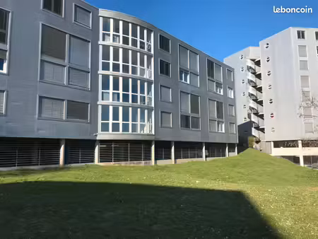 t2 étudiant - campus bouloie - besancon