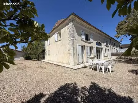 maison 6 pièces 234 m²