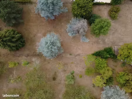 terrain 1900 m² cours-de-pile