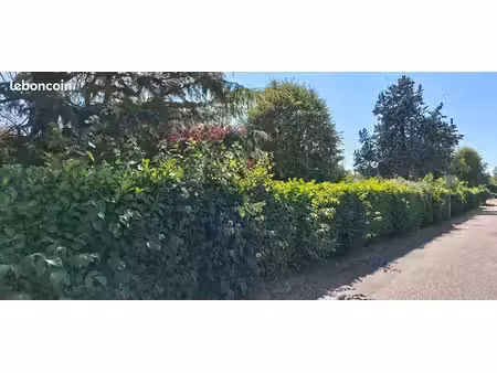 terrain 454 m² guichainville