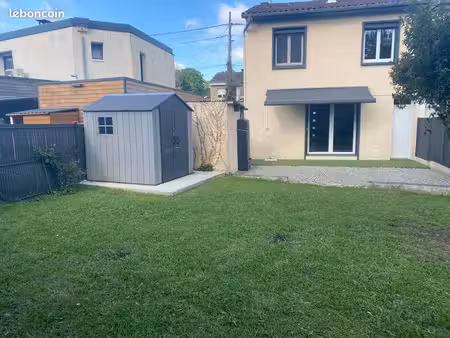 maison t5 100m2 mitoyenne d’un côté
