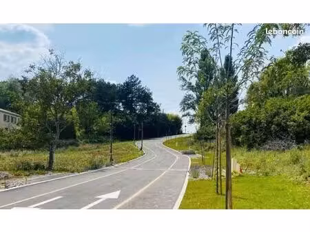 terrain 1 423 m² clermont le fort