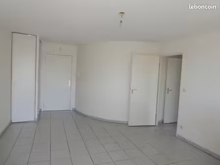 particulier loue appartement