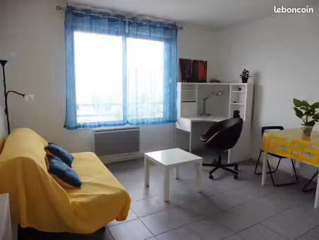 t1 meublé 27 m2 quartier la terrasse côte pavée