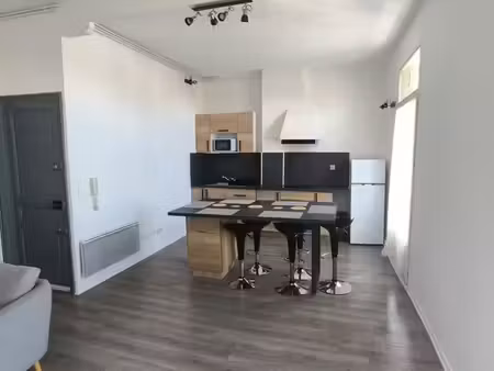 bel appartement très lumineux et tout équipé
