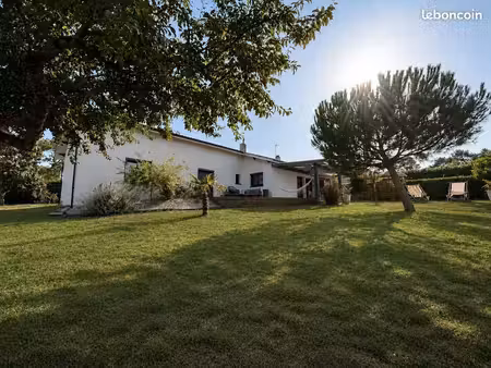 maison . 165m2. piscine