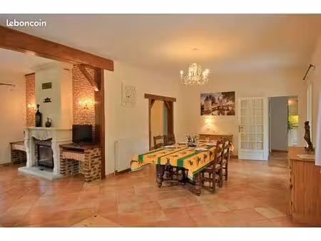 maison de caractère clé en main — environ 3 000 m² de jardin privé — aucun travaux à prévo