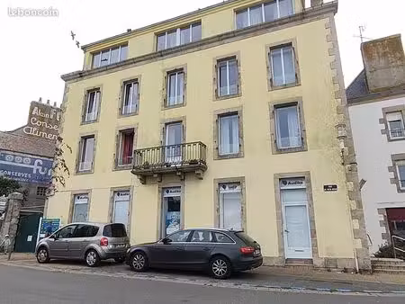 local parapharmacie 119 m²