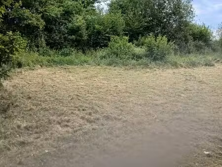 terrain constructible 1050m2