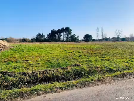 terrain 834 m² cubnezais