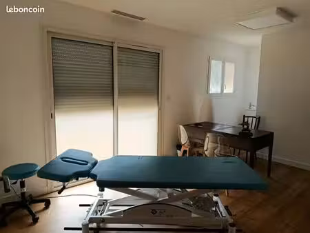 bureau 15m2 dans centre de soins