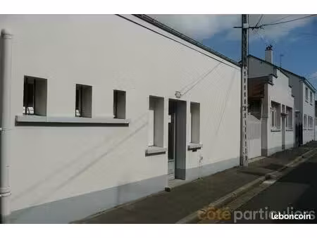 local 349 m² tours