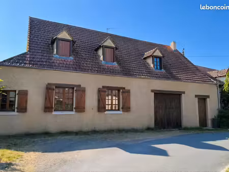 longère de caractère 185 m² 5 chambres 8000 m² de terrain