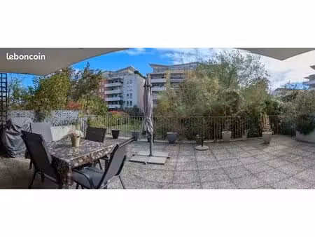 rare t2 avec terrasse 50 m2