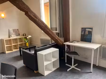 á vendre grand studio - hyper centre grenoble -