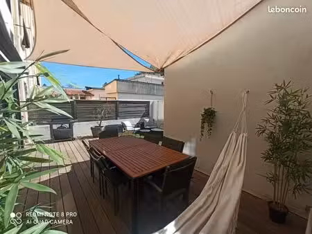 t4 + terrasse 35m2 + comédie / hall layssac / gare + garage en sus
