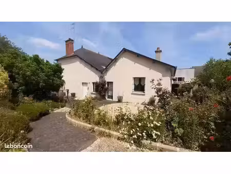 maison 155 m² saint-sulpice-la-forêt