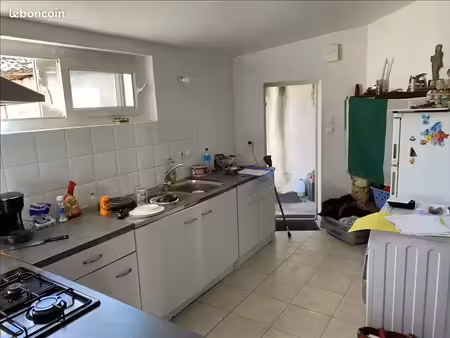 immeuble 300 m² saint denis de pile