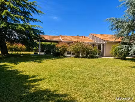 villa 4 pièces 94 m²