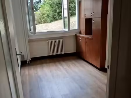 appartement 2 pièces-46 m²-1er étage quartier fauriel