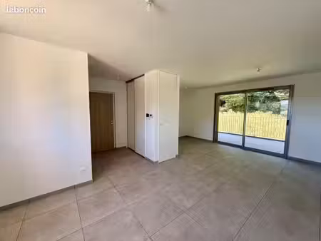 appartement 3 pièces 60 m²