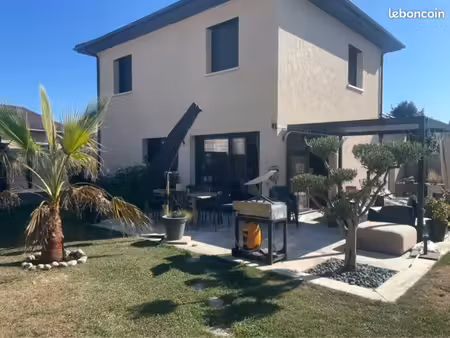 maison t6 centre diemoz