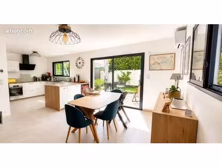 maison contemporaine 5 pièces 100 m² – dpe a – pessac sardine  à 200 m du tram b