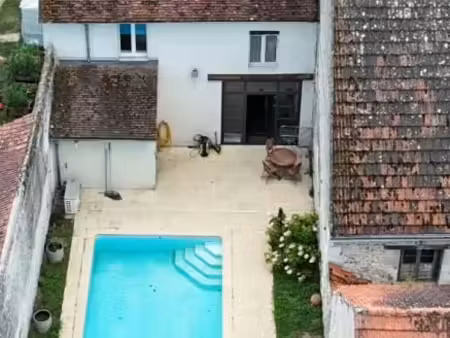 maison de ville 6 pièces 228 m²