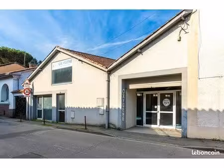 local 322 m² aire sur l adour
