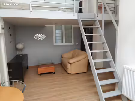 très beau studio meublé indépendant cdi obligatoire
