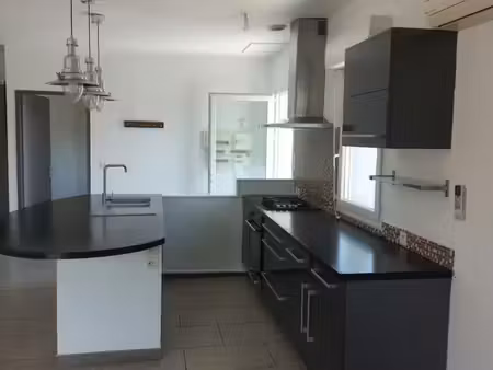 saint-rémy-de provence t4 / 104 m2 terrasse 47m2 / parking