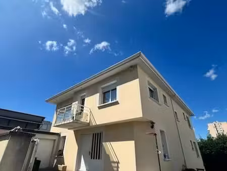 maison moderne 220 m2 monplaisir