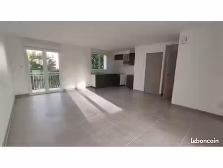 maison rénovée 3 chambres – jardin 140 m²  terrasse  véranda & garage