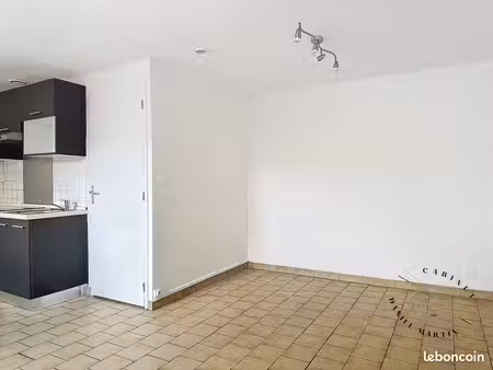studio 1 pièce 25 m²