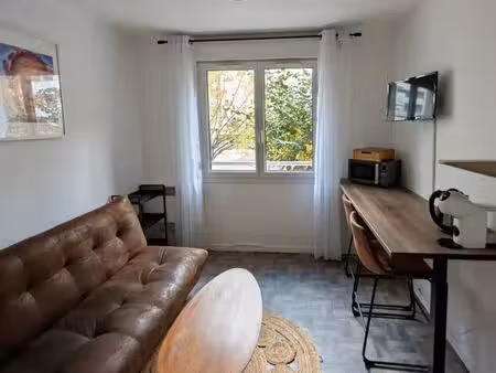 studio meublé centre grenoble 15m2