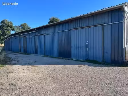 bâtiment de stockage