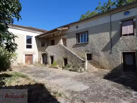 maison de village